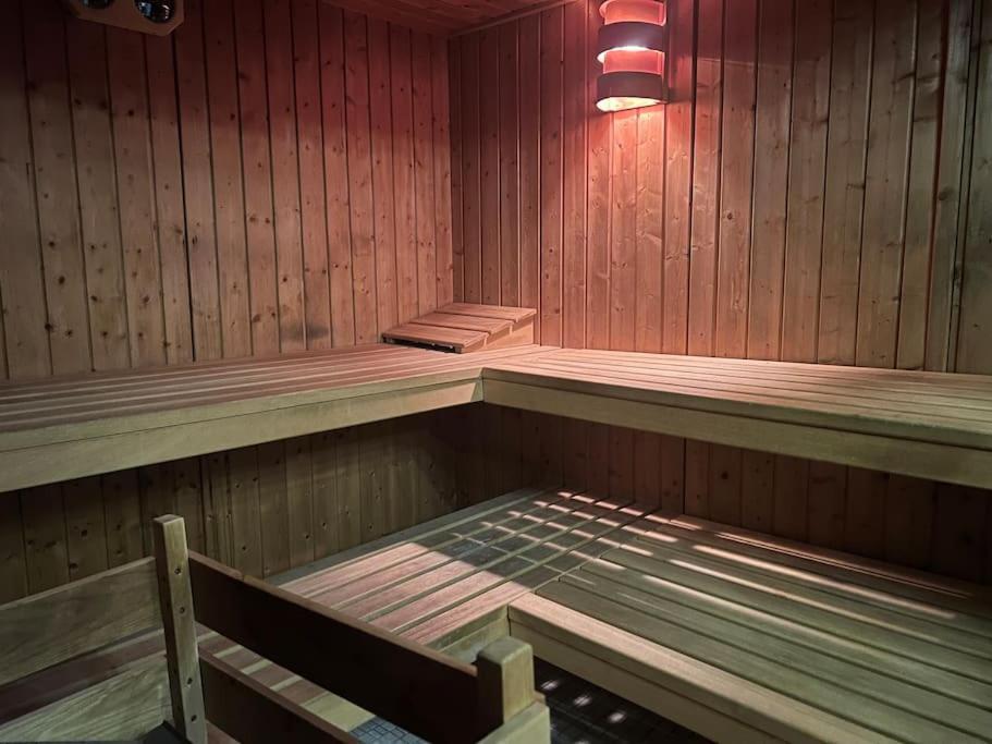 Villa Casa Blanca Mit Privatem Schwimmbad 26 Grad Und Sauna Дуйсбург Экстерьер фото